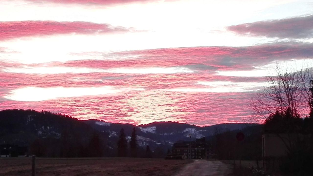 Sonnenuntergang Richtung See Sonnenuntergang Richtung See